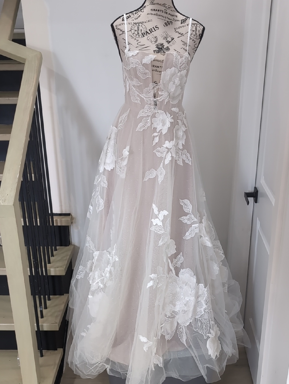 WILLOWBY BY WATTERS | Women's Soft Mauve/White Floral Hutchinson Wedding Gown - Picture 2 of 11